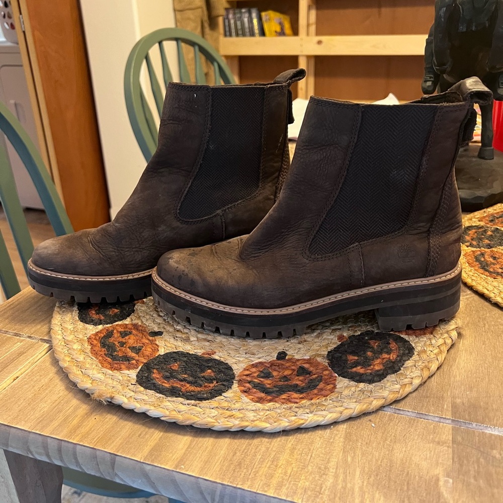 Chocolate brown Timberland Chelsea boots size 9